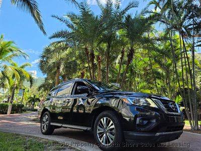 2019 Nissan Pathfinder SL 4WD photo