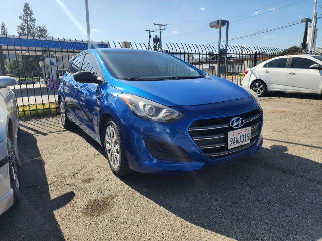 2017 Hyundai Elantra GT  FWD photo