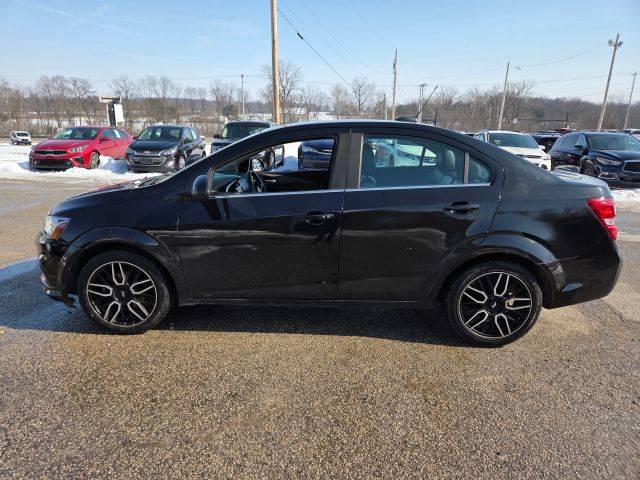 2019 Chevrolet Sonic Premier FWD photo