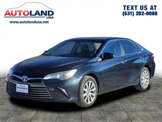 2017 Toyota Camry XLE FWD photo