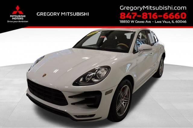 2016 Porsche Macan Turbo AWD photo