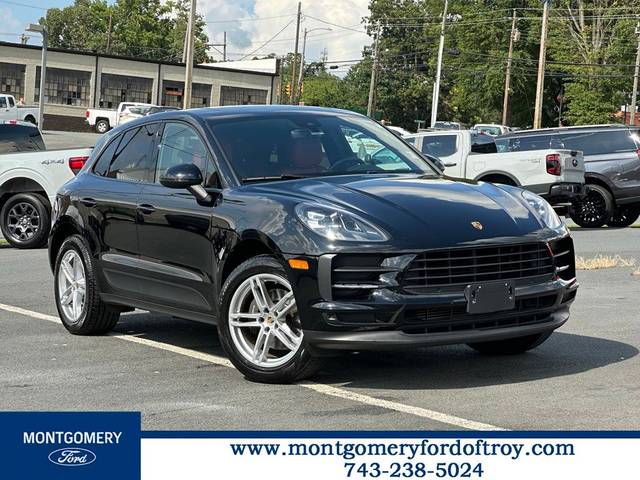 2020 Porsche Macan AWD photo