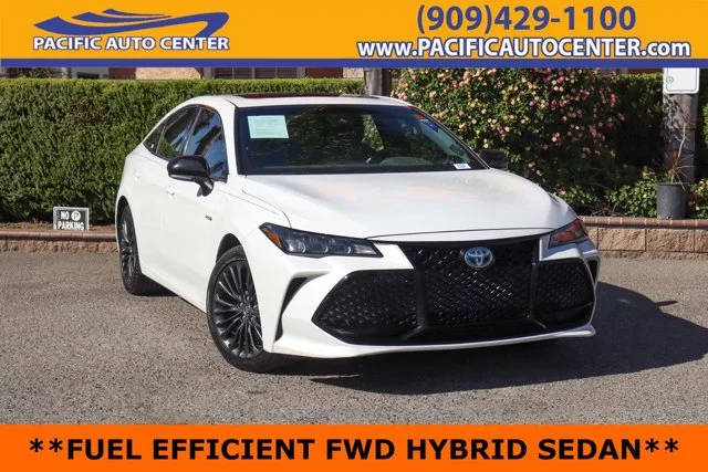 2020 Toyota Avalon Hybrid XSE FWD photo