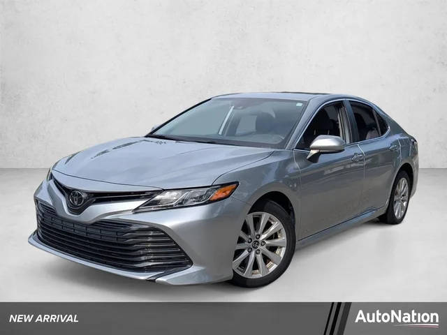 2020 Toyota Camry LE FWD photo