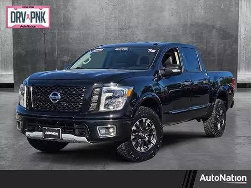 2019 Nissan Titan PRO-4X 4WD photo