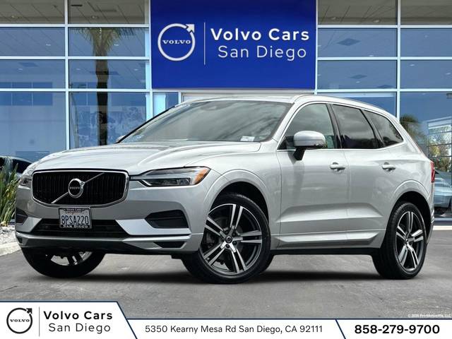 2020 Volvo XC60 Momentum AWD photo