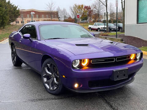 2019 Dodge Challenger SXT RWD photo