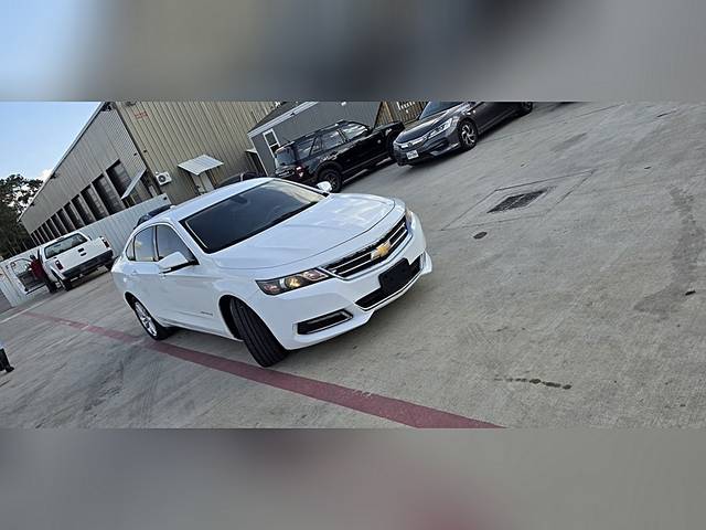 2019 Chevrolet Impala LT FWD photo