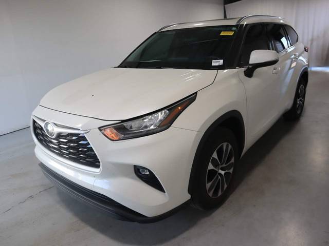 2020 Toyota Highlander XLE FWD photo