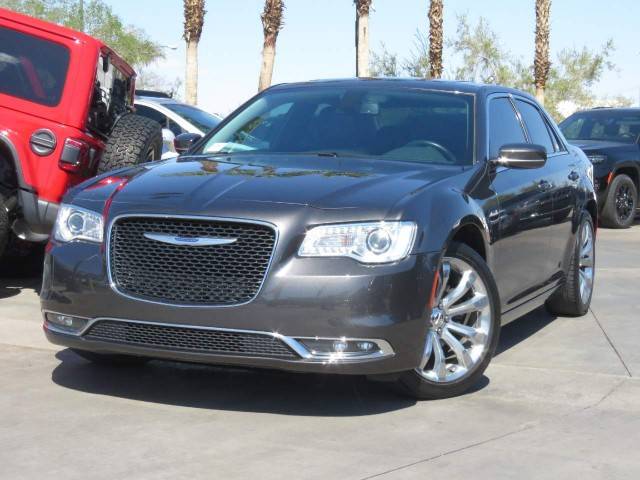 2020 Chrysler 300 Touring L RWD photo