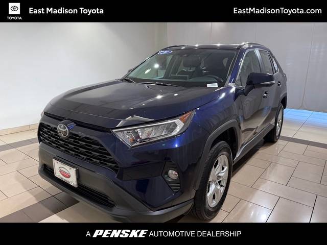 2020 Toyota RAV4 XLE AWD photo