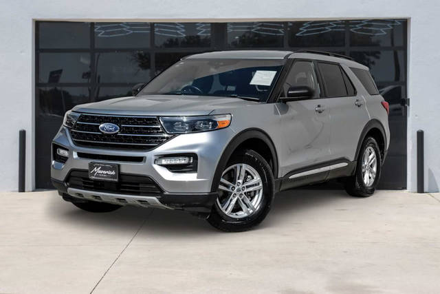 2020 Ford Explorer XLT 4WD photo