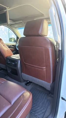 2020 Chevrolet Suburban Premier 4WD photo