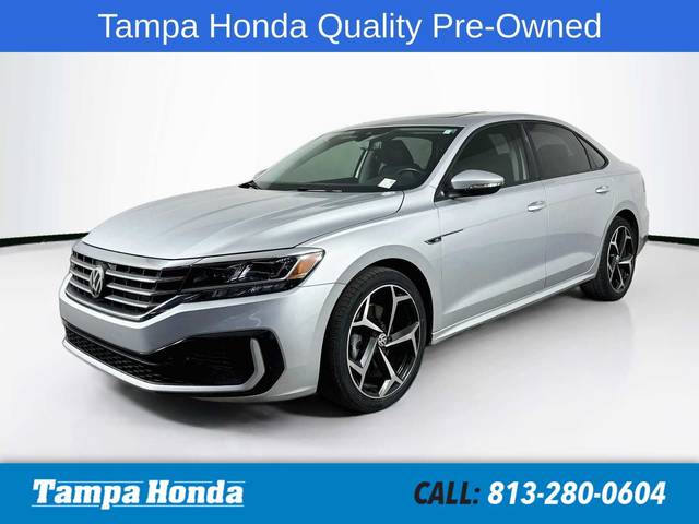2020 Volkswagen Passat 2.0T R-Line FWD photo