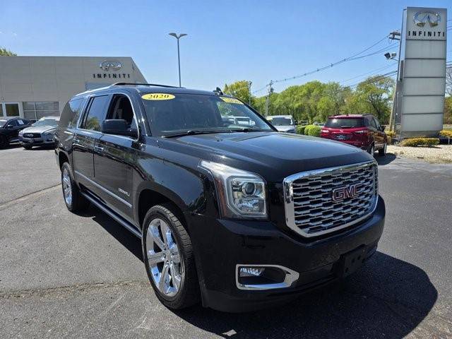 2020 GMC Yukon XL Denali 4WD photo