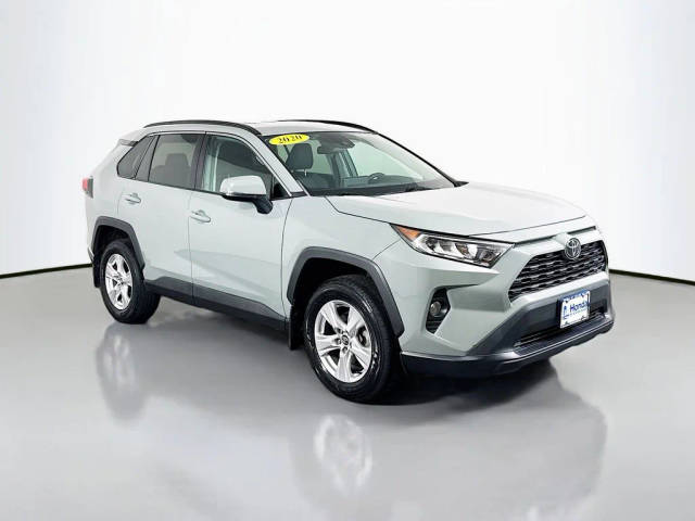 2020 Toyota RAV4 XLE AWD photo