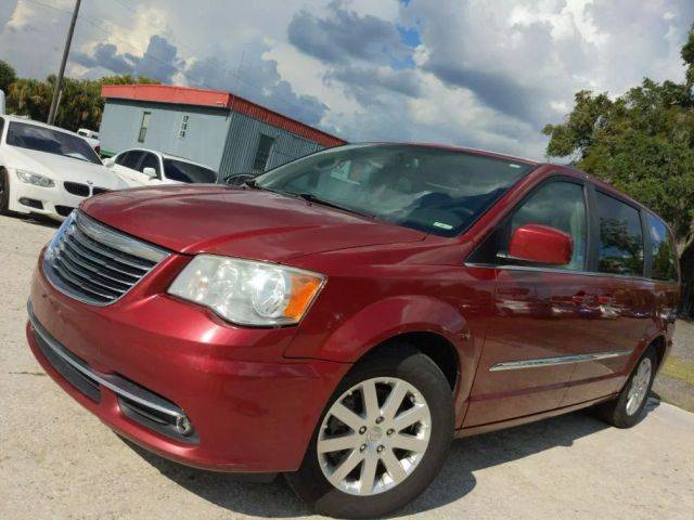 2015 Chrysler Town and Country Touring FWD photo