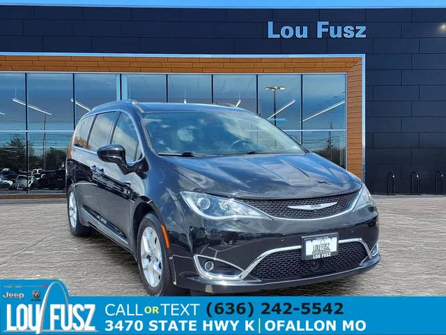 2020 Chrysler Pacifica Minivan Touring L Plus FWD photo