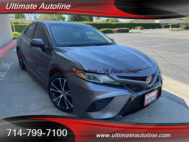 2019 Toyota Camry SE FWD photo