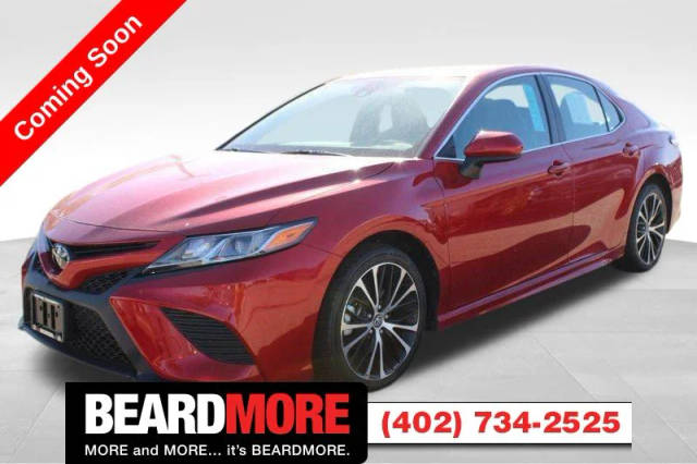 2020 Toyota Camry SE FWD photo