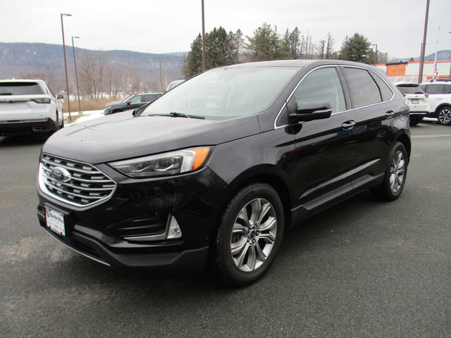 2019 Ford Edge Titanium AWD photo