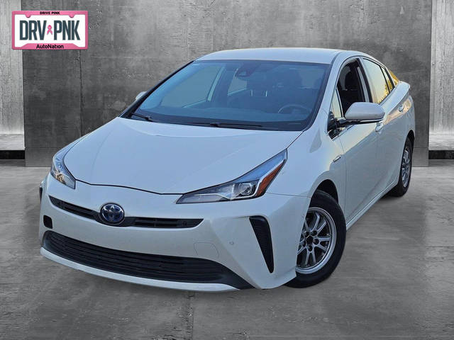 2020 Toyota Prius LE FWD photo