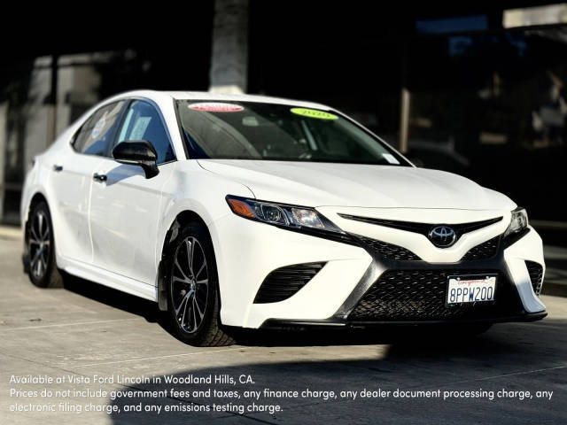 2020 Toyota Camry SE FWD photo