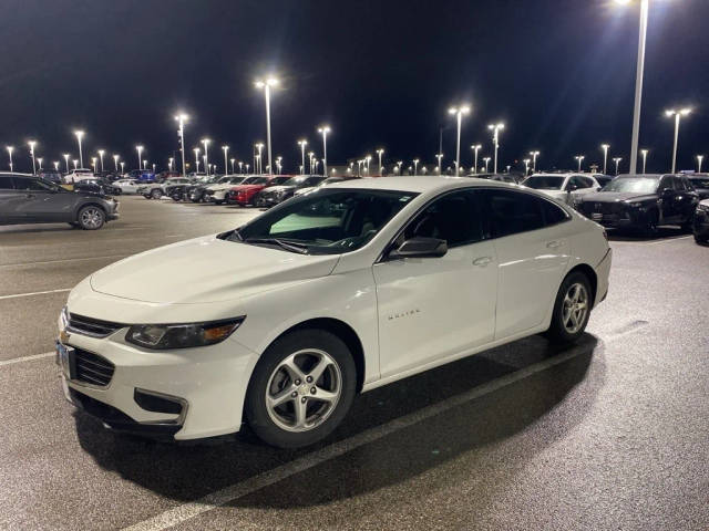 2017 Chevrolet Malibu LS FWD photo