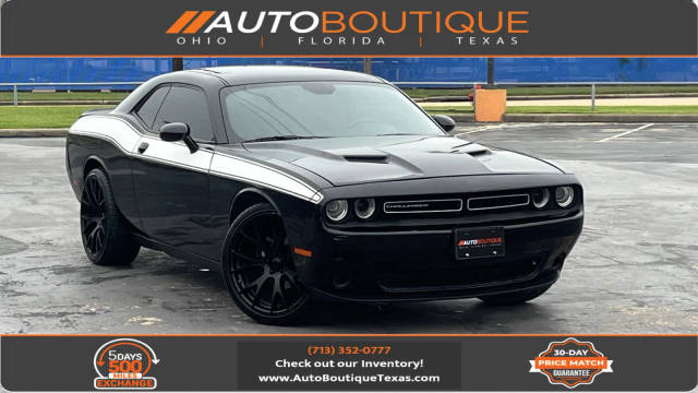2018 Dodge Challenger SXT RWD photo