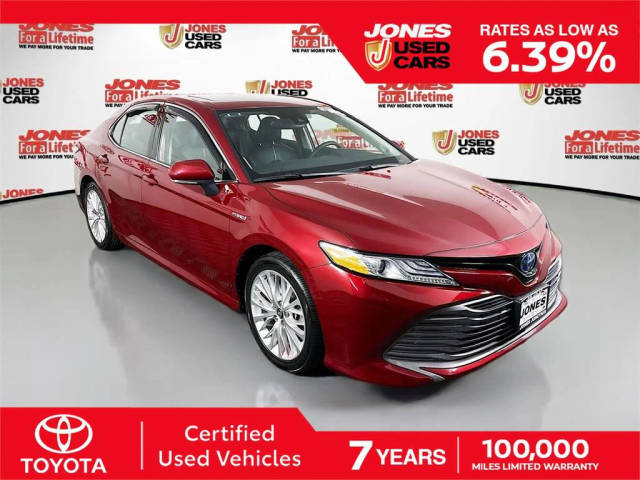 2020 Toyota Camry Hybrid XLE FWD photo