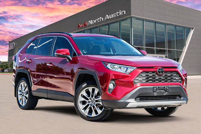 2020 Toyota RAV4 Limited FWD photo