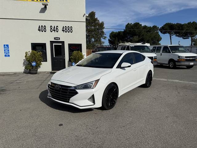 2019 Hyundai Elantra SEL FWD photo