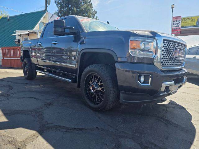 2015 GMC Sierra 2500HD Denali 4WD photo