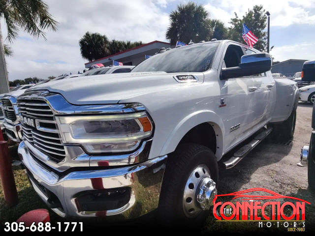 2019 Ram 3500 Laramie 4WD photo