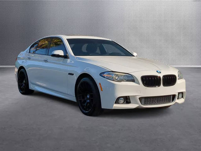 2015 BMW 5 Series 528i RWD photo