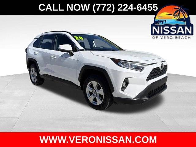 2020 Toyota RAV4 XLE FWD photo