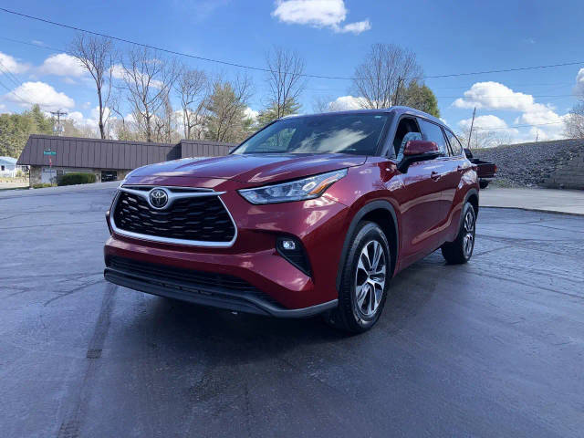 2020 Toyota Highlander XLE FWD photo