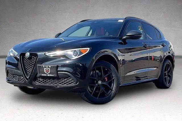 2020 Alfa Romeo Stelvio Sport RWD photo