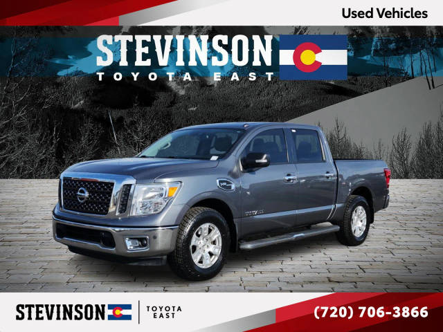 2017 Nissan Titan SV RWD photo