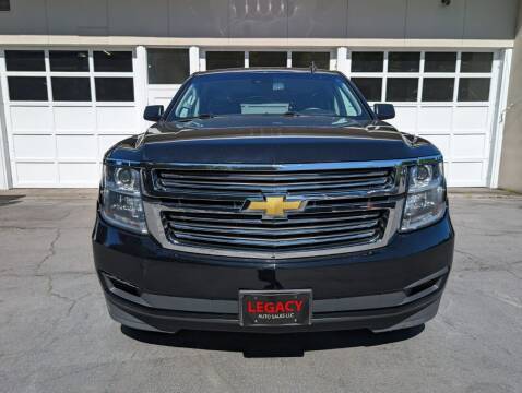 2019 Chevrolet Suburban LT 4WD photo