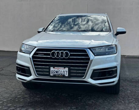2017 Audi Q7 Prestige AWD photo
