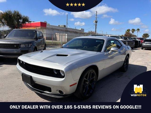 2020 Dodge Challenger SXT RWD photo
