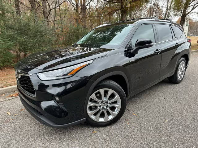 2020 Toyota Highlander Limited FWD photo