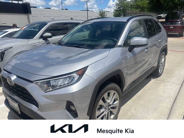 2020 Toyota RAV4 XLE Premium AWD photo