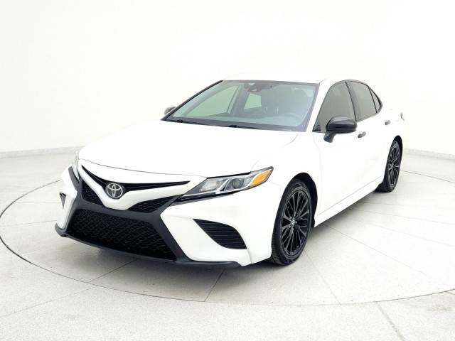 2020 Toyota Camry SE Nightshade FWD photo