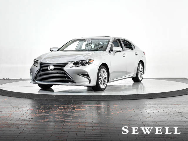 2016 Lexus ES  FWD photo