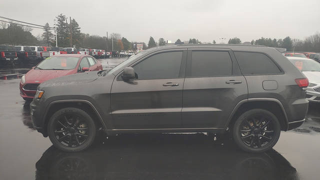 2020 Jeep Grand Cherokee Altitude RWD photo