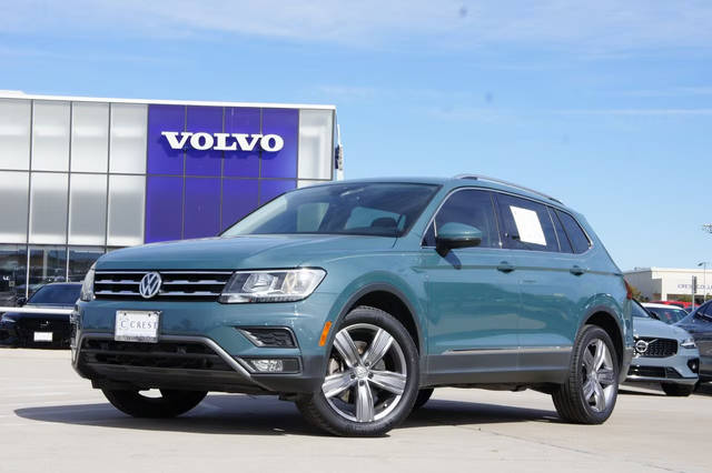 2020 Volkswagen Tiguan SEL FWD photo