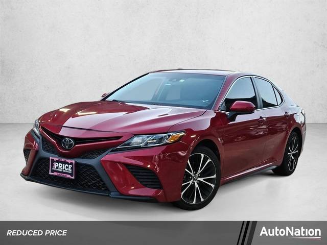2020 Toyota Camry SE FWD photo
