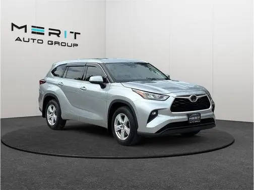 2020 Toyota Highlander LE FWD photo